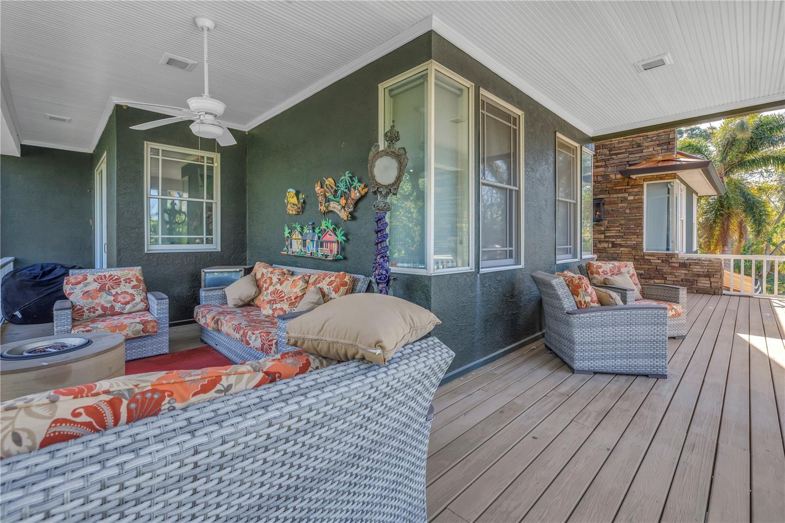 8755 COMMODORE DR, SEMINOLE, FL, 33776