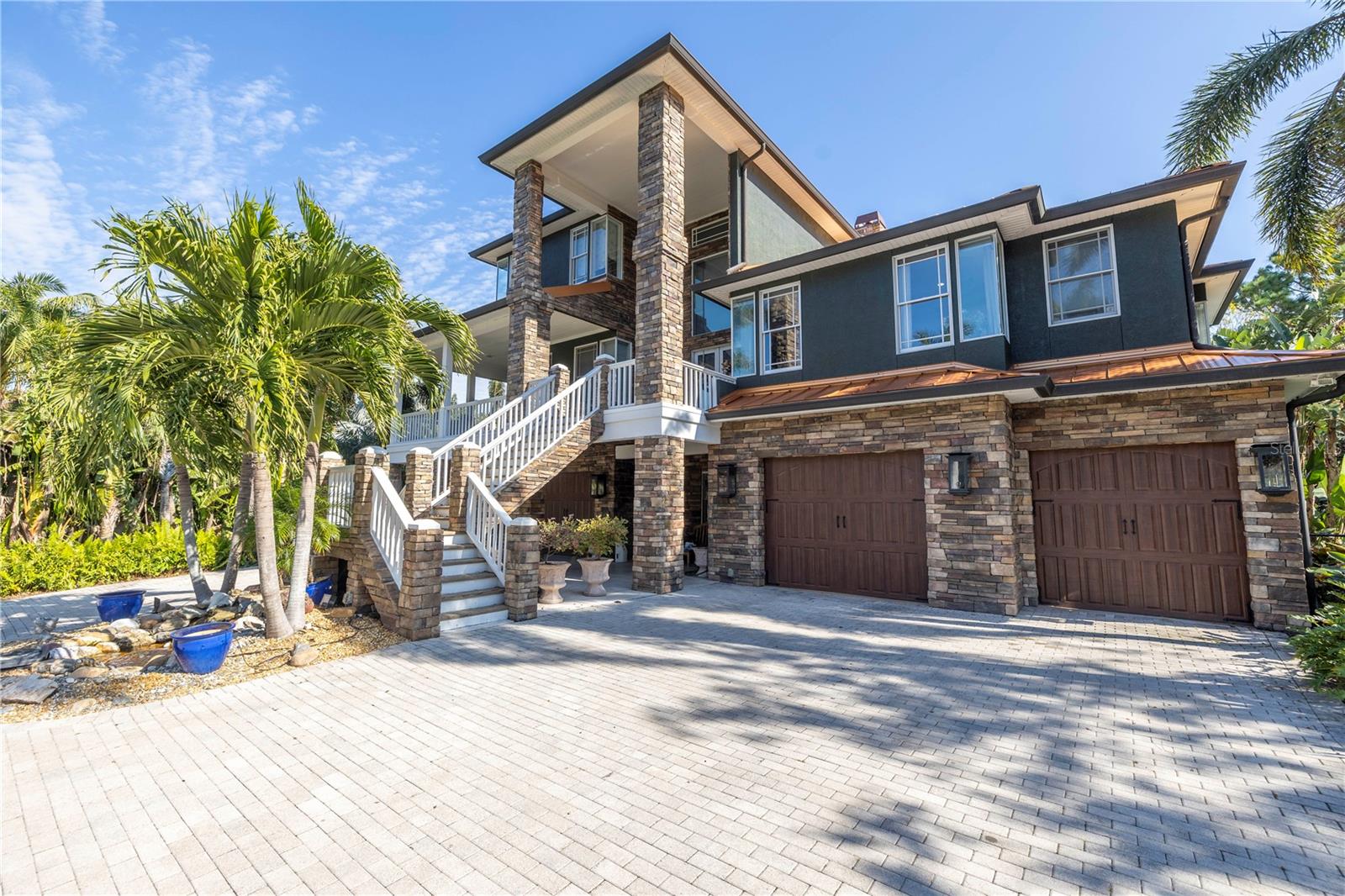 8755 COMMODORE DR, SEMINOLE, FL, 33776