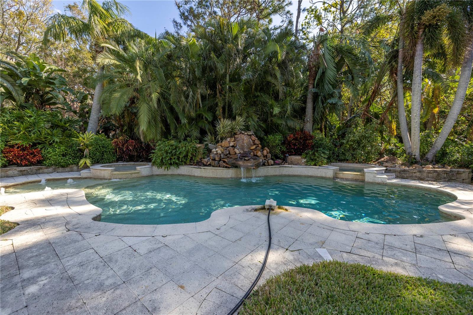 8755 COMMODORE DR, SEMINOLE, FL, 33776