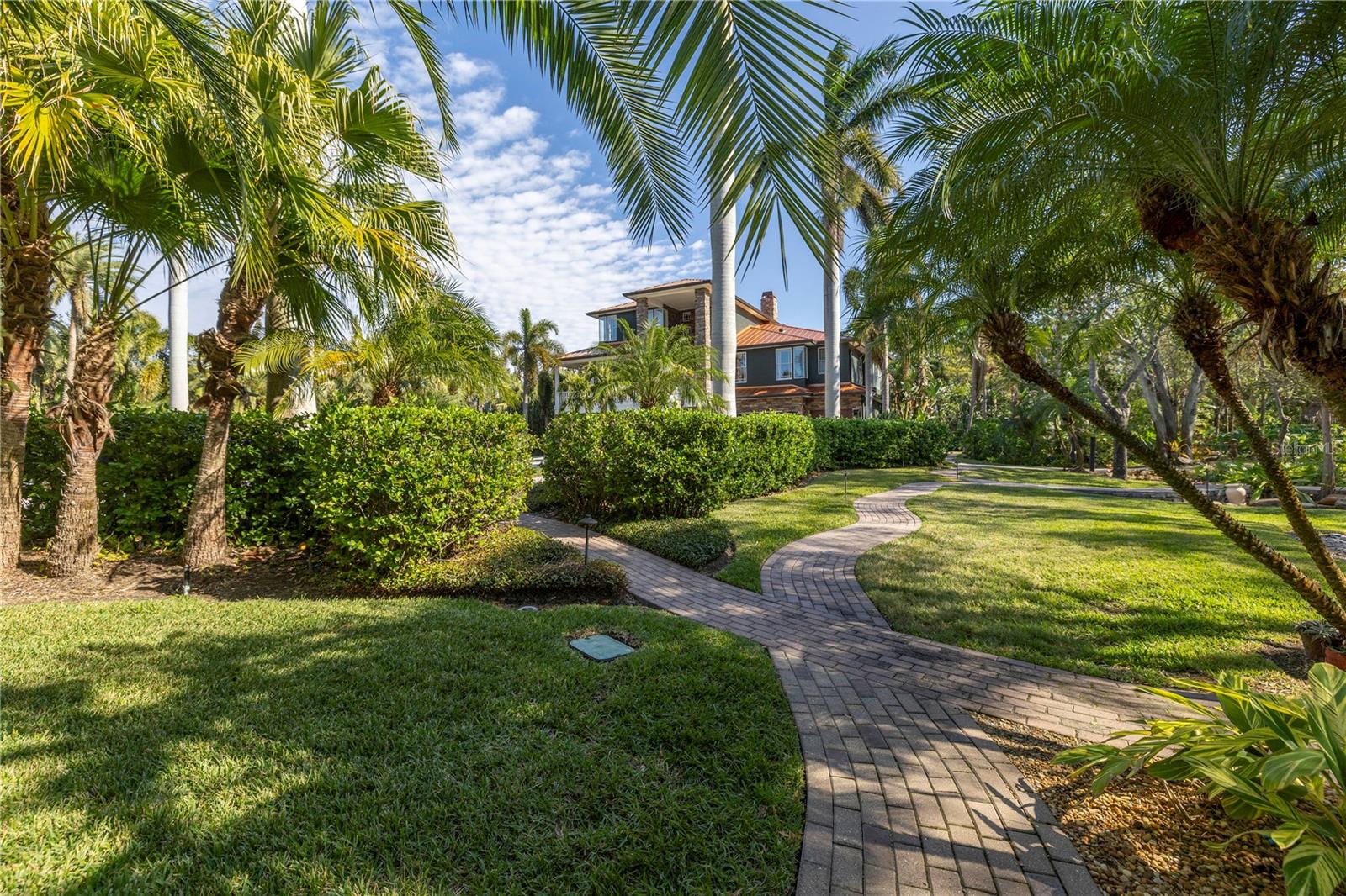 8755 COMMODORE DR, SEMINOLE, FL, 33776