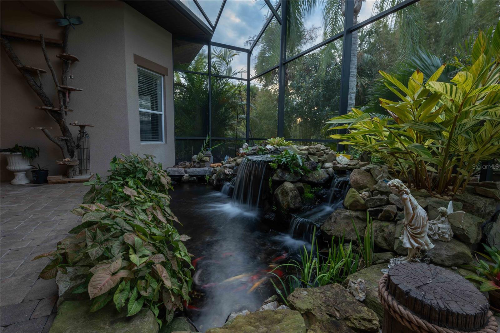 38633 LAKEVIEW WALK, LADY LAKE, FL, 32159