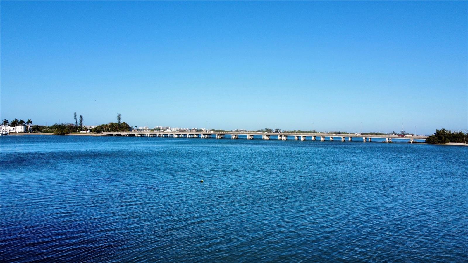 109 N WARBLER LN, SARASOTA, FL, 34236