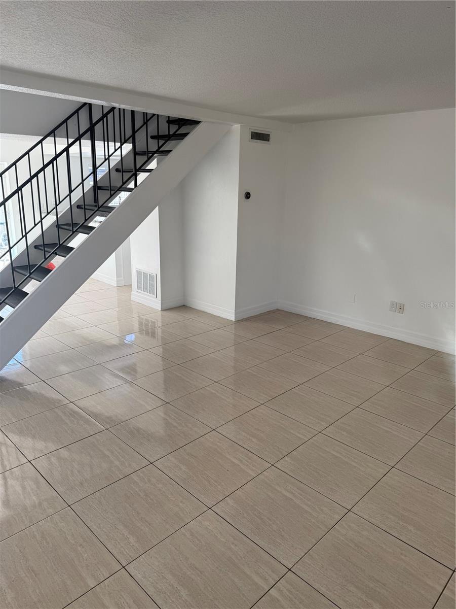 7638 WOODBRIDGE BLVD, TAMPA, FL, 33615