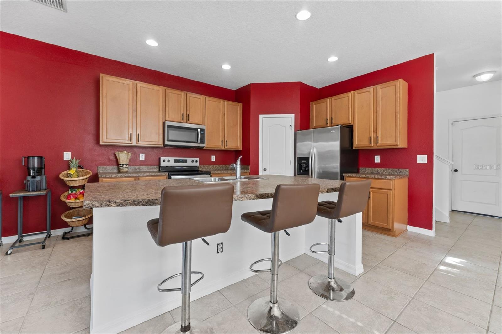 5037 WHITE SANDERLING CT, TAMPA, FL, 33619