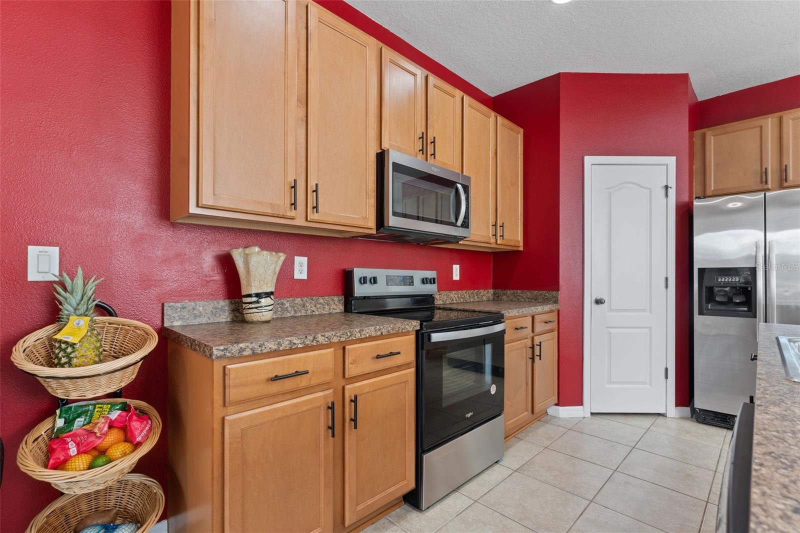 5037 WHITE SANDERLING CT, TAMPA, FL, 33619
