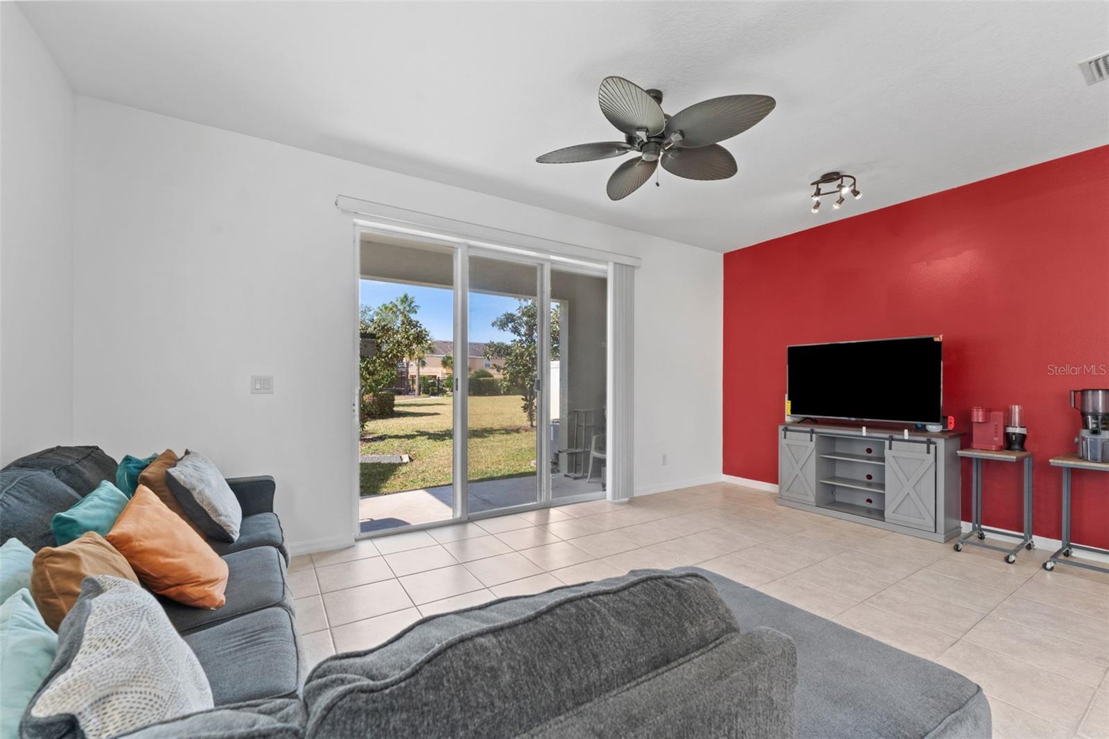 5037 WHITE SANDERLING CT, TAMPA, FL, 33619