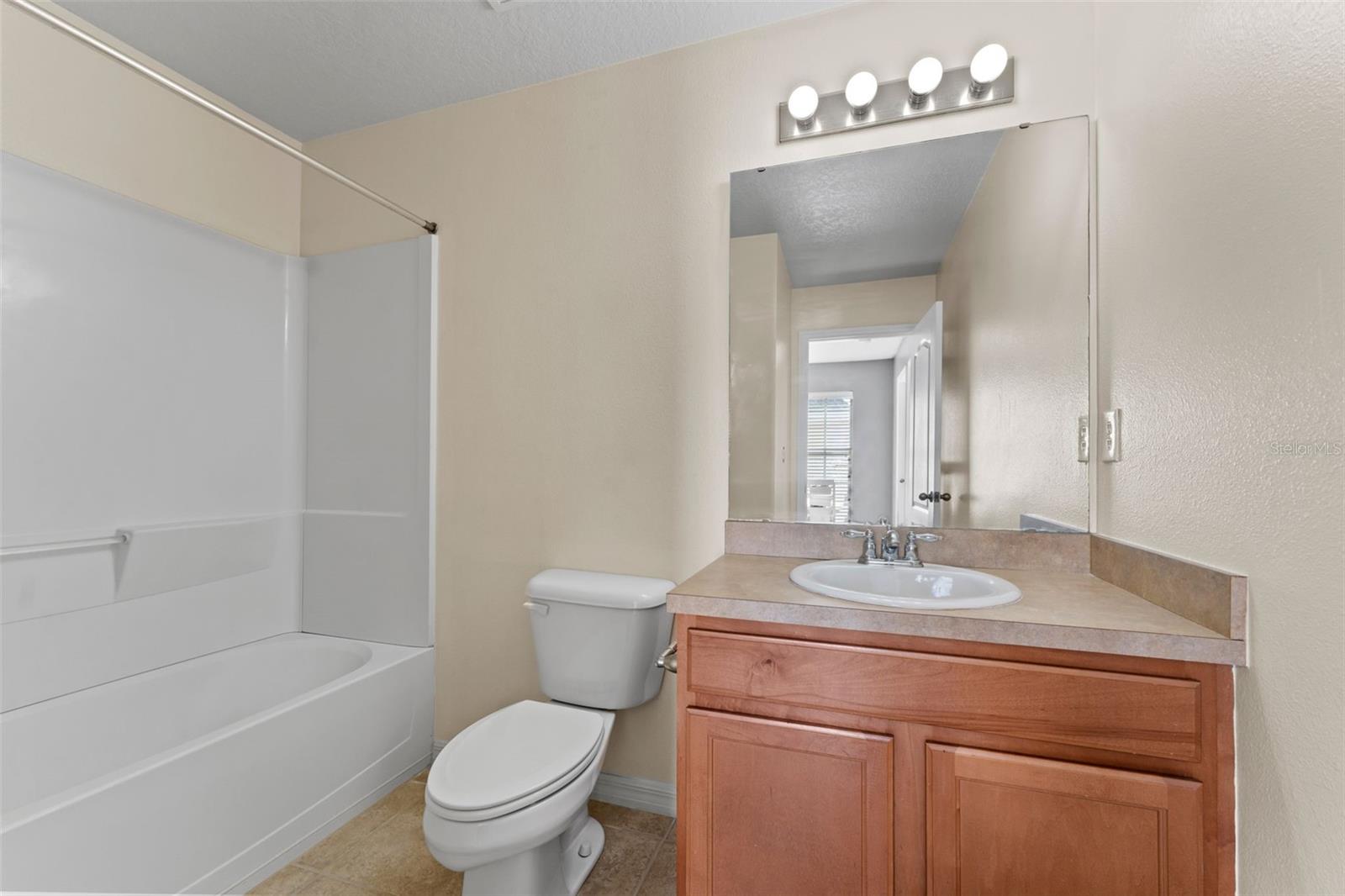 5037 WHITE SANDERLING CT, TAMPA, FL, 33619