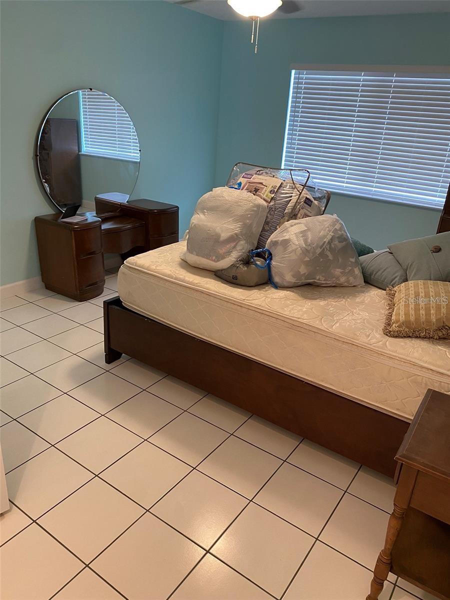 1307 BURBANK CT, SUN CITY CENTER, FL, 33573