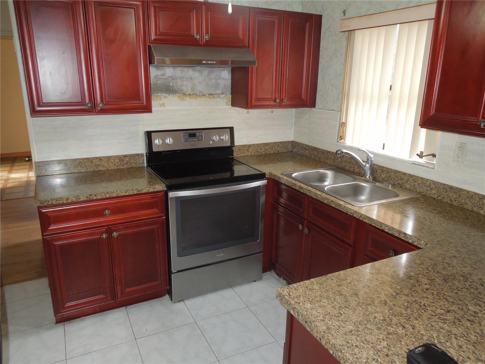 7500 16TH ST N, ST PETERSBURG, FL, 33702