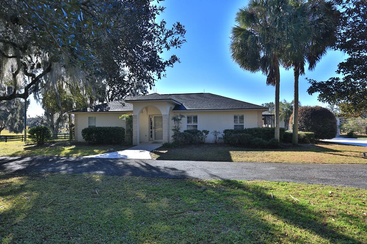 OM692861 Property Photo