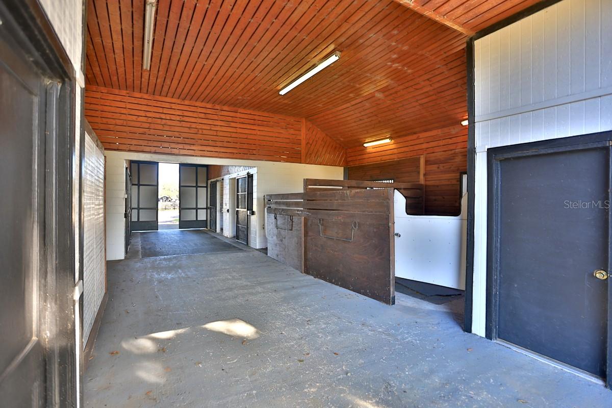 OM692861 Property Photo