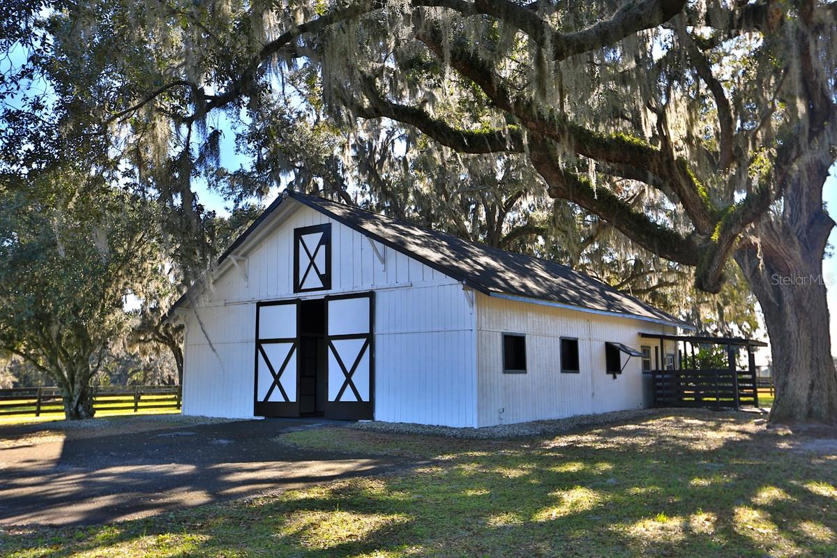 OM692861 Property Photo