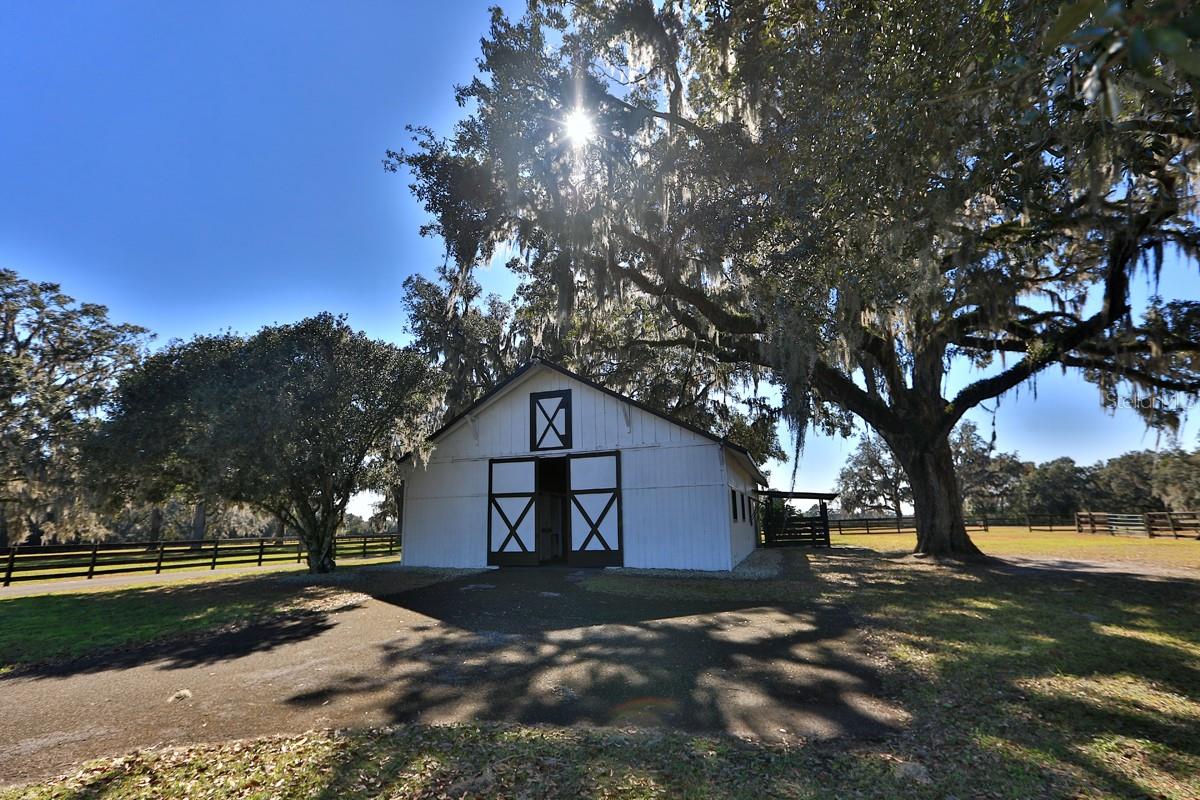 OM692861 Property Photo