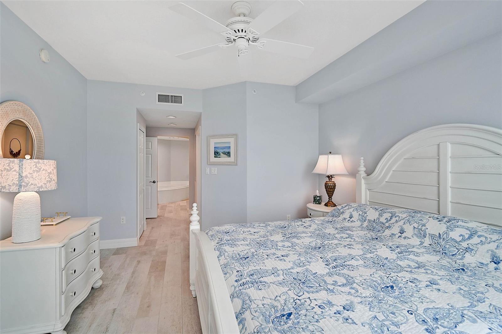 385 N POINT RD #402, OSPREY, FL, 34229