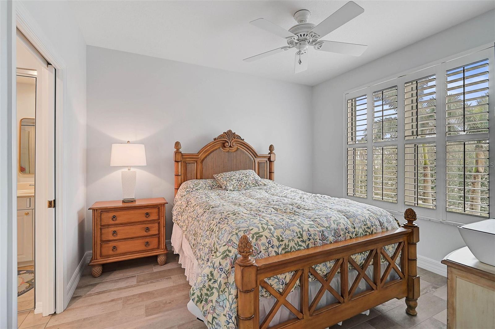 385 N POINT RD #402, OSPREY, FL, 34229