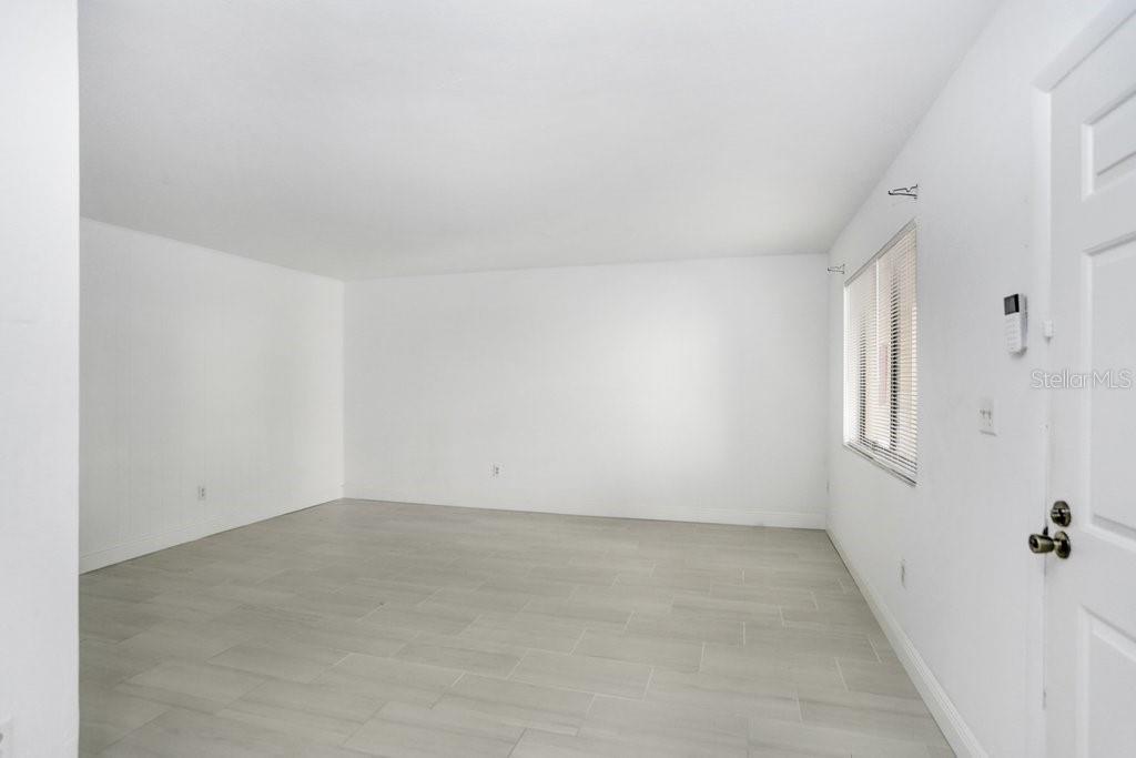 11803 RAINTREE LAKE LN #A, TAMPA, FL, 33617