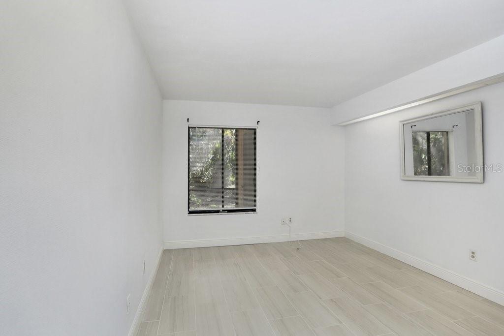 11803 RAINTREE LAKE LN #A, TAMPA, FL, 33617