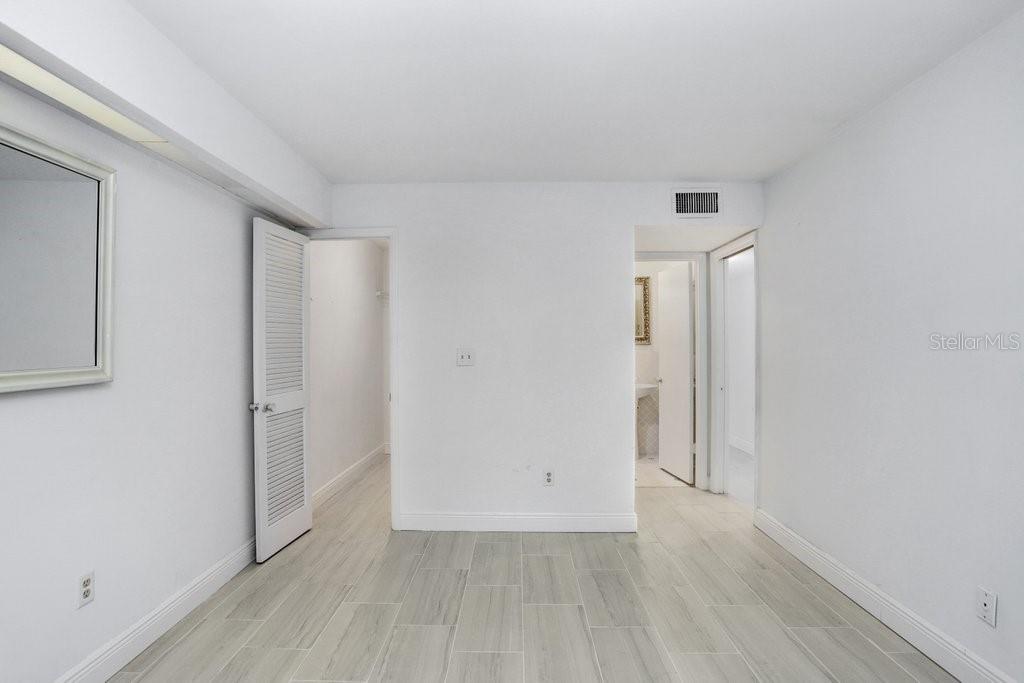 11803 RAINTREE LAKE LN #A, TAMPA, FL, 33617