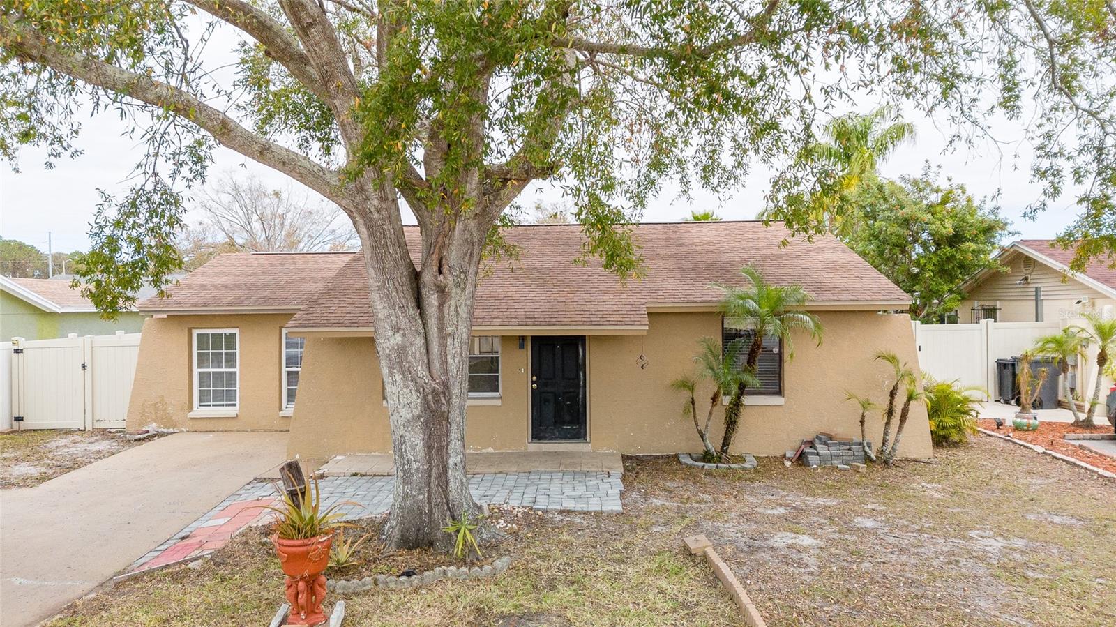 10205 BELLHURST CT, TAMPA, FL, 33615