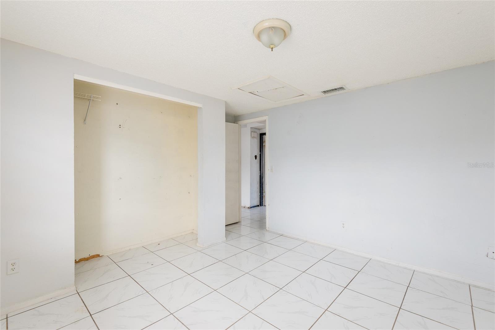 10205 BELLHURST CT, TAMPA, FL, 33615