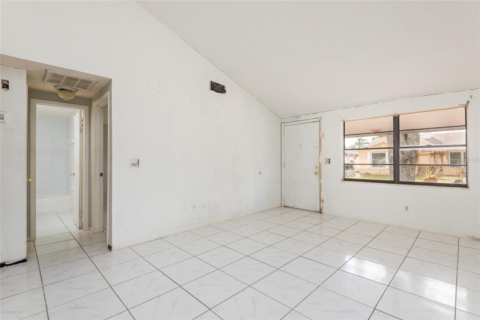 10205 BELLHURST CT, TAMPA, FL, 33615