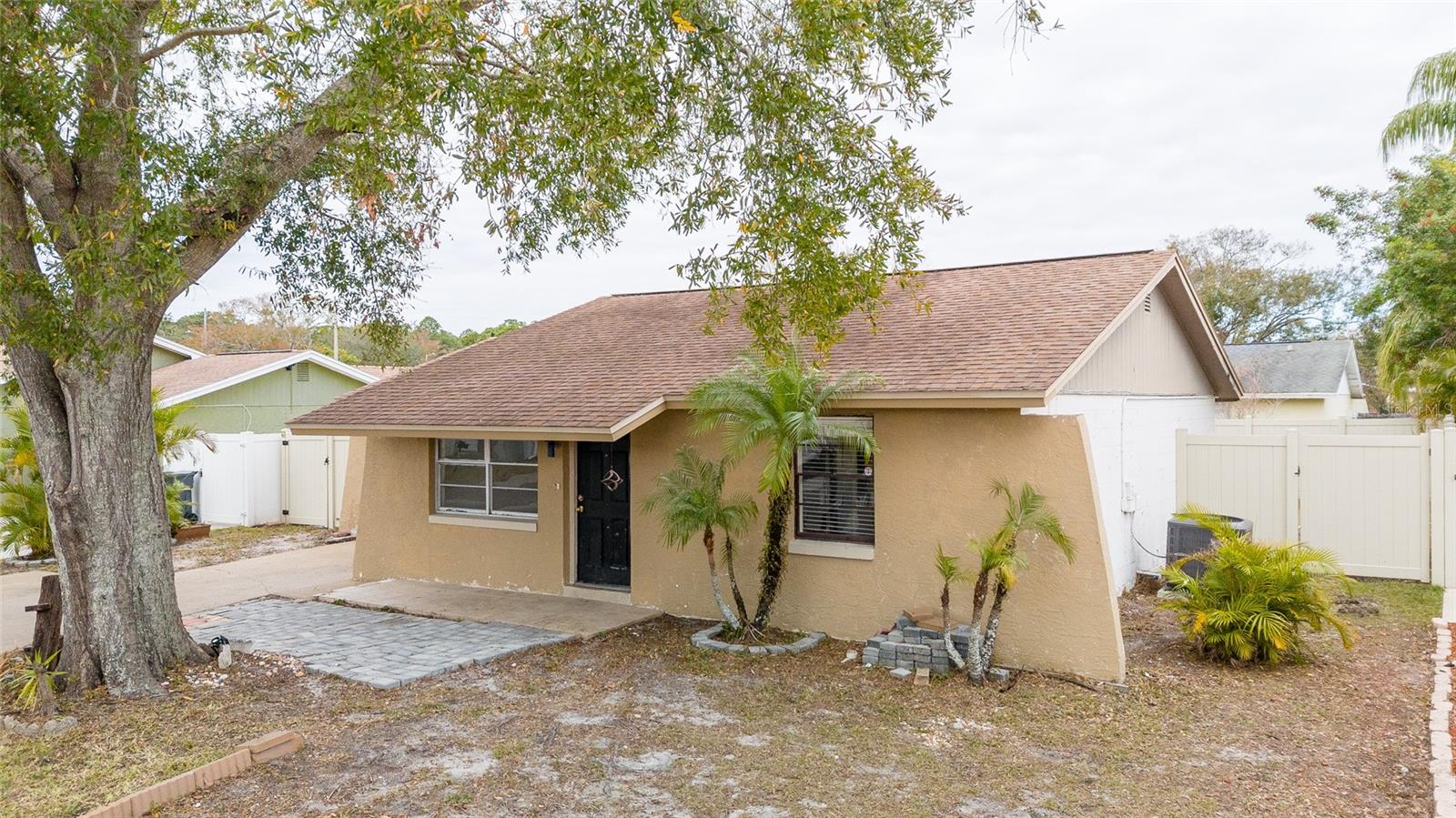 10205 BELLHURST CT, TAMPA, FL, 33615