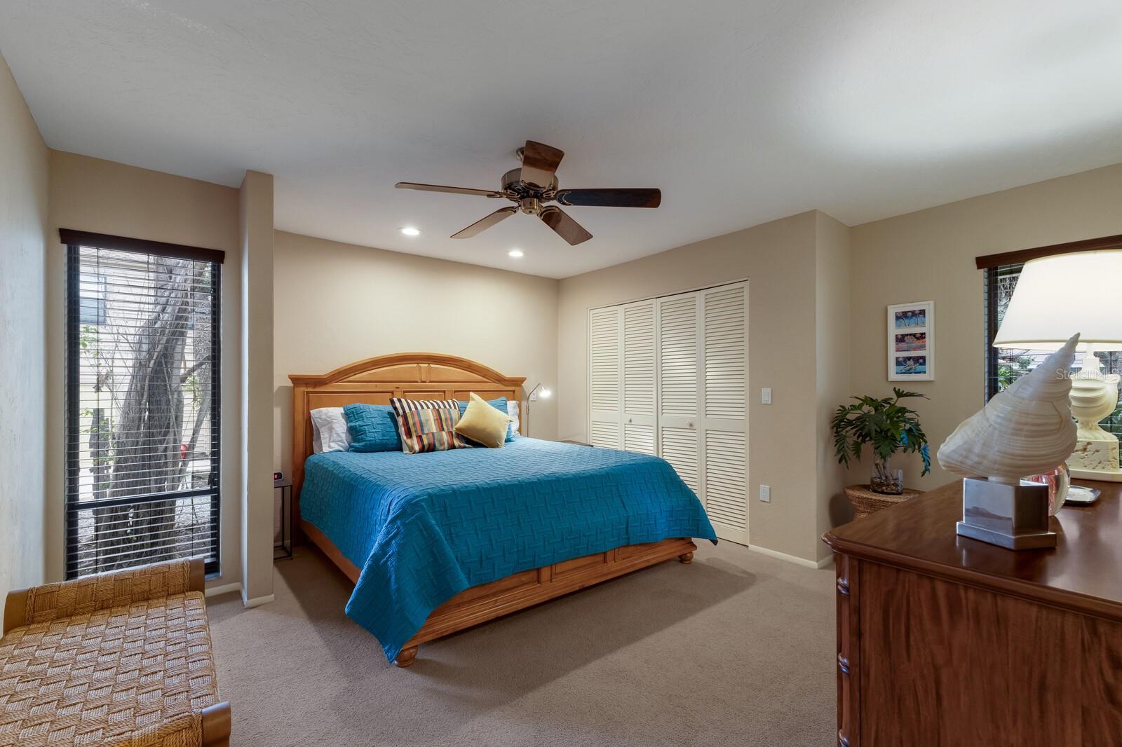 1225 S VIEW DR, SARASOTA, FL, 34242