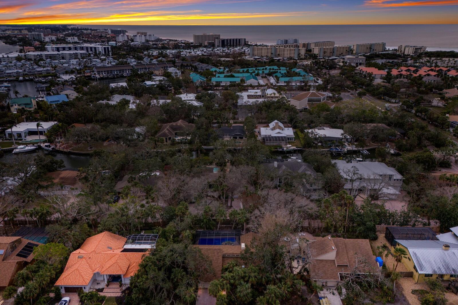 1225 S VIEW DR, SARASOTA, FL, 34242