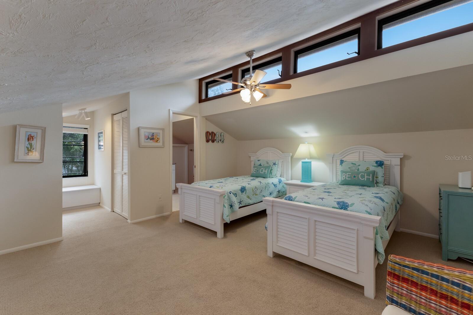 1225 S VIEW DR, SARASOTA, FL, 34242
