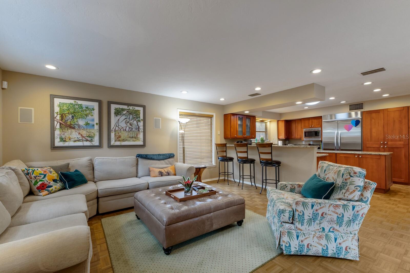 1225 S VIEW DR, SARASOTA, FL, 34242
