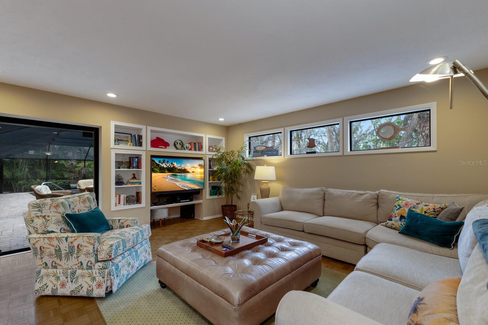 1225 S VIEW DR, SARASOTA, FL, 34242