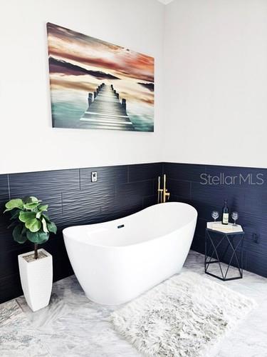 2411 NELA AVENUE, ORLANDO, FL, 32809