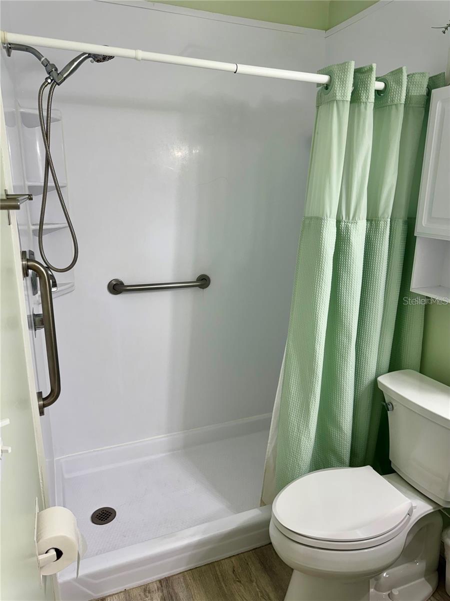 6815 VERSAILLES N, PINELLAS PARK, FL, 33781