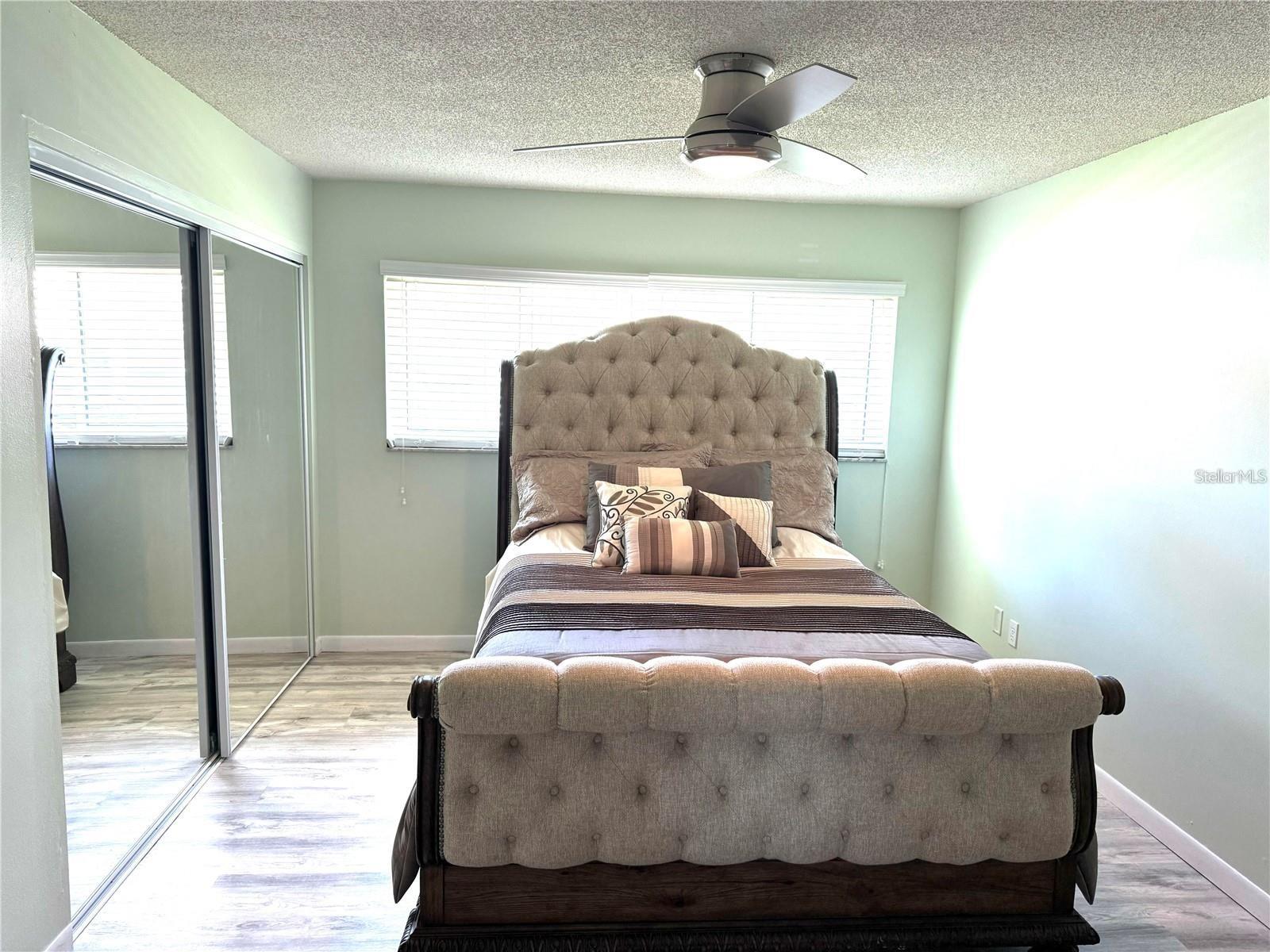 6815 VERSAILLES N, PINELLAS PARK, FL, 33781
