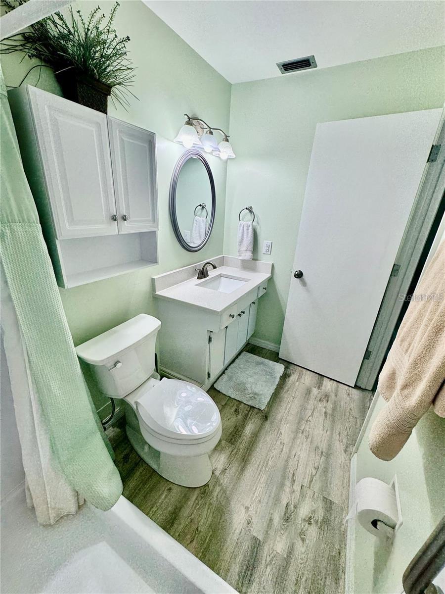 6815 VERSAILLES N, PINELLAS PARK, FL, 33781