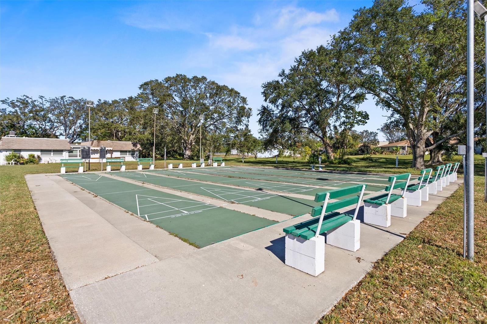 6815 VERSAILLES N, PINELLAS PARK, FL, 33781