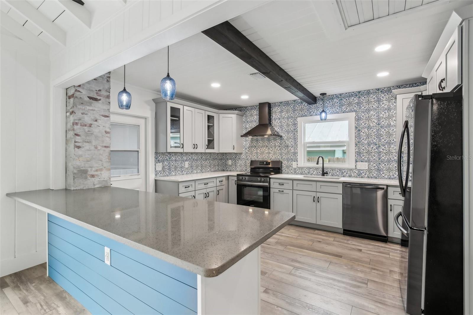 126 90TH AVE, TREASURE ISLAND, FL, 33706