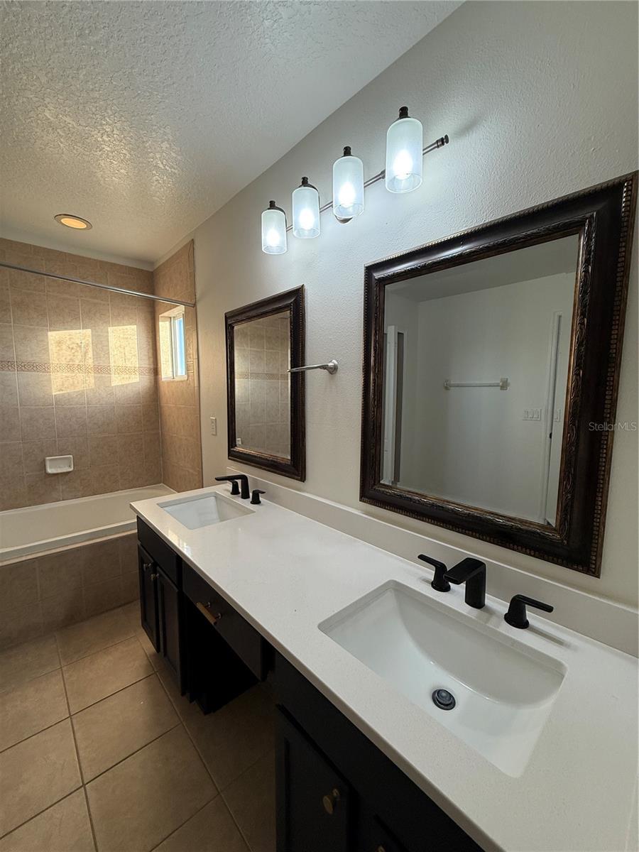 2060 PORTCASTLE CIR, WINTER GARDEN, FL, 34787