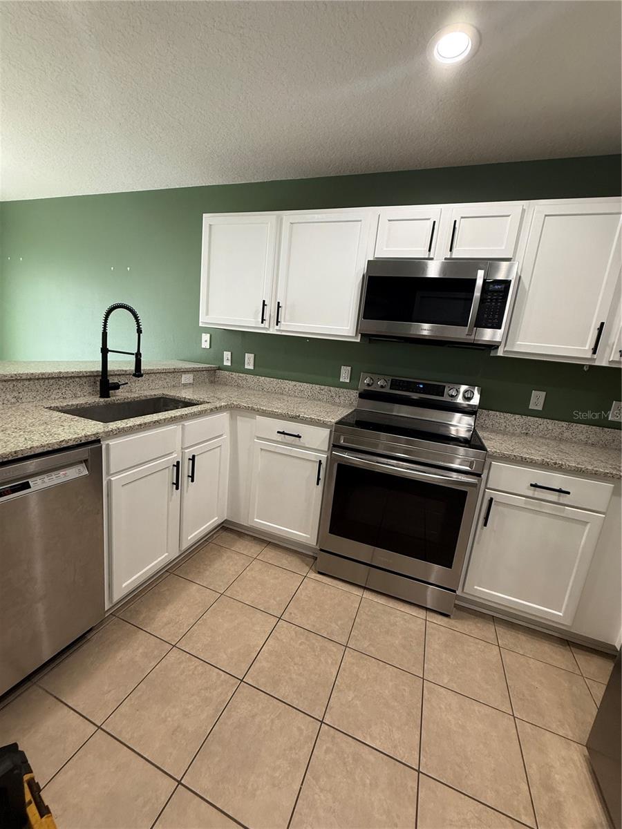 2060 PORTCASTLE CIR, WINTER GARDEN, FL, 34787