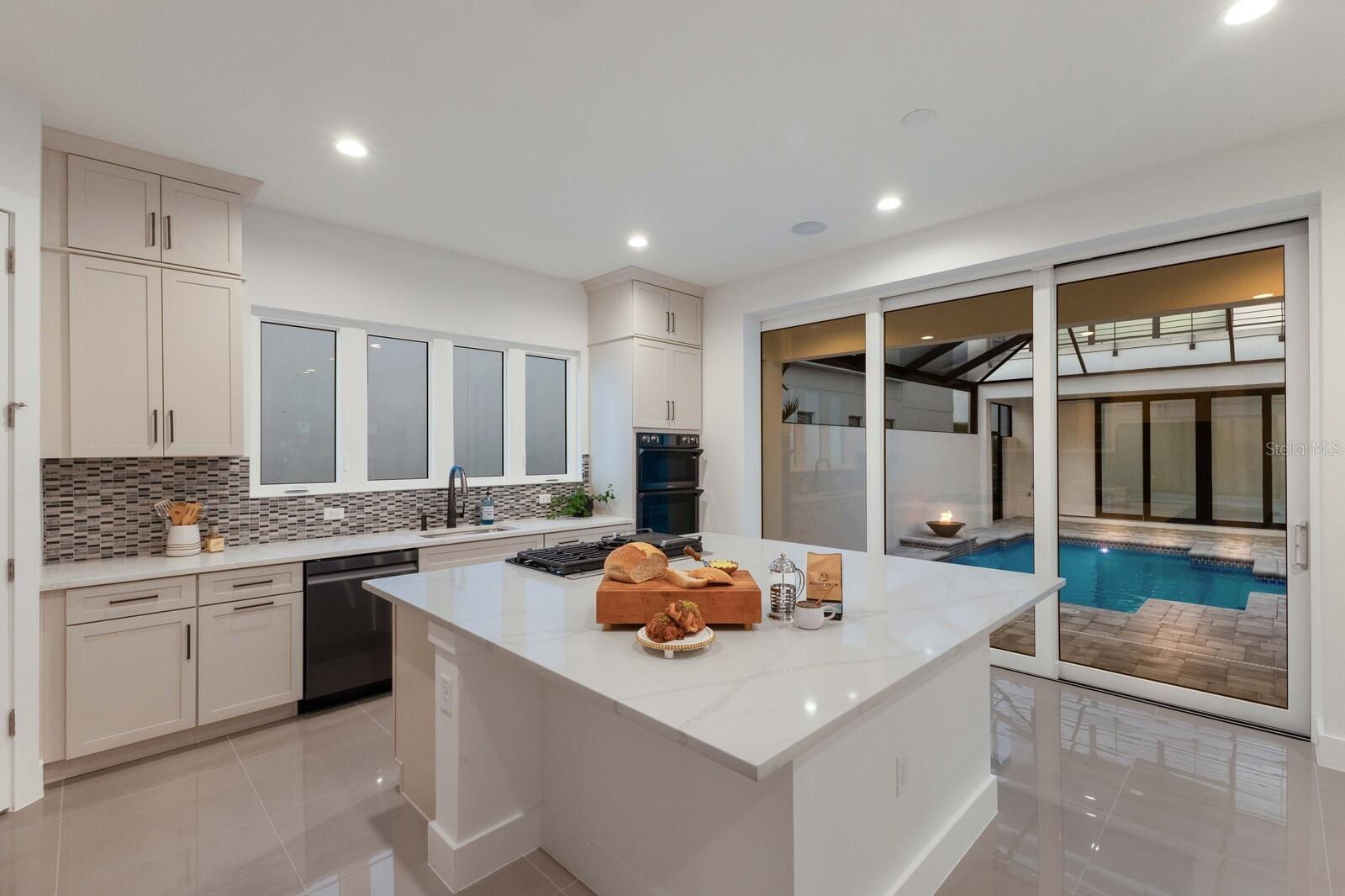 5902 RED MANGROVE LN, BRADENTON, FL, 34210