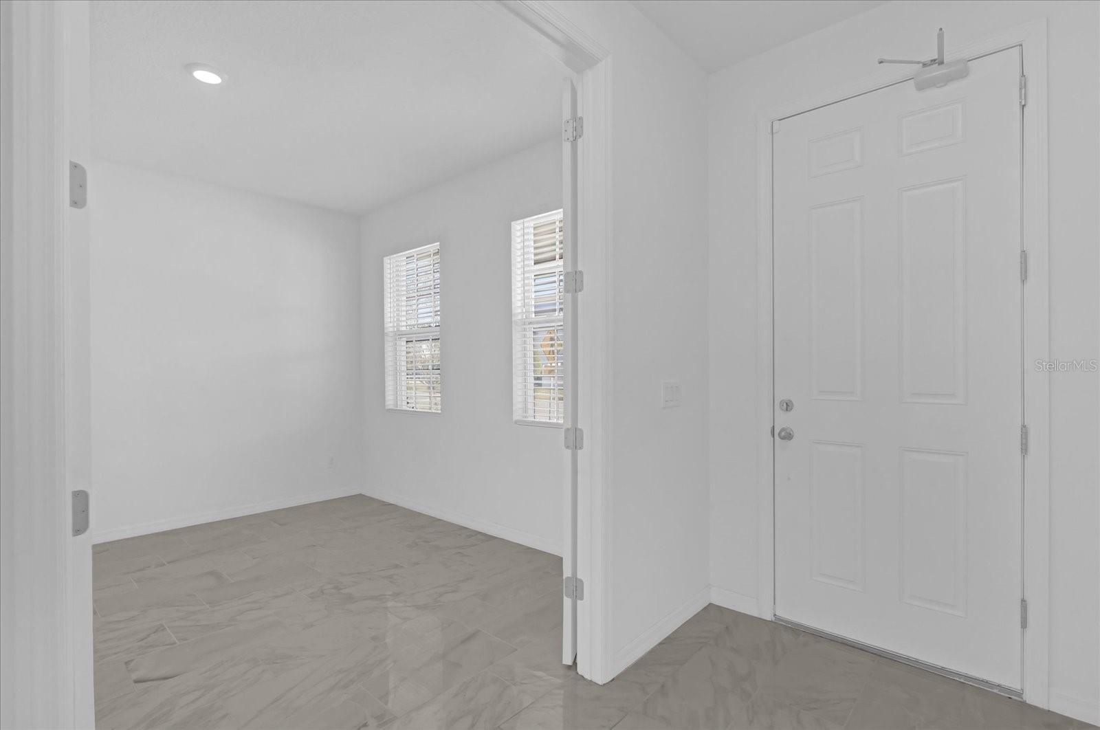 9118 WAVERLY WALK DR, ORLANDO, FL, 32817