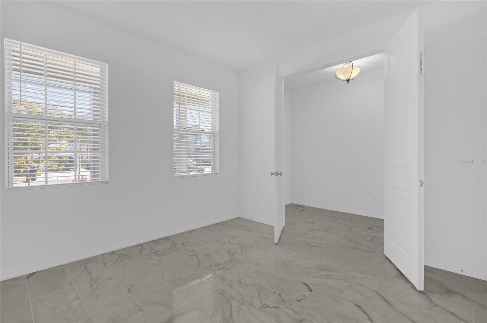 9118 WAVERLY WALK DR, ORLANDO, FL, 32817