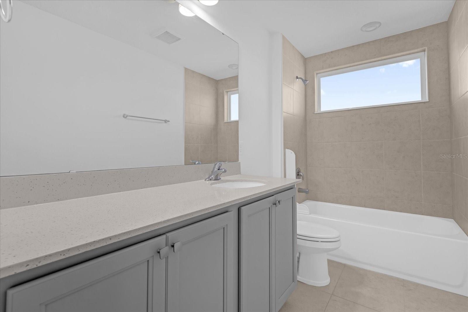 9118 WAVERLY WALK DR, ORLANDO, FL, 32817