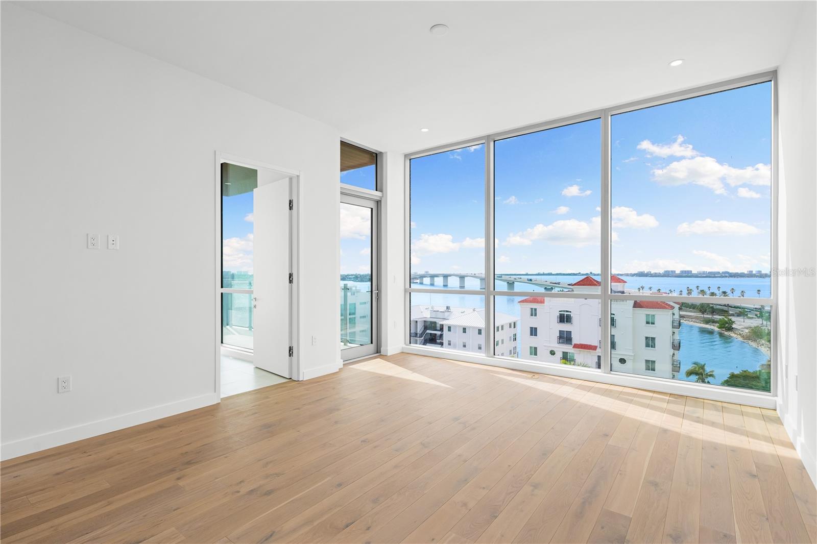 111 GOLDEN GATE PT #701PH, SARASOTA, FL, 34236