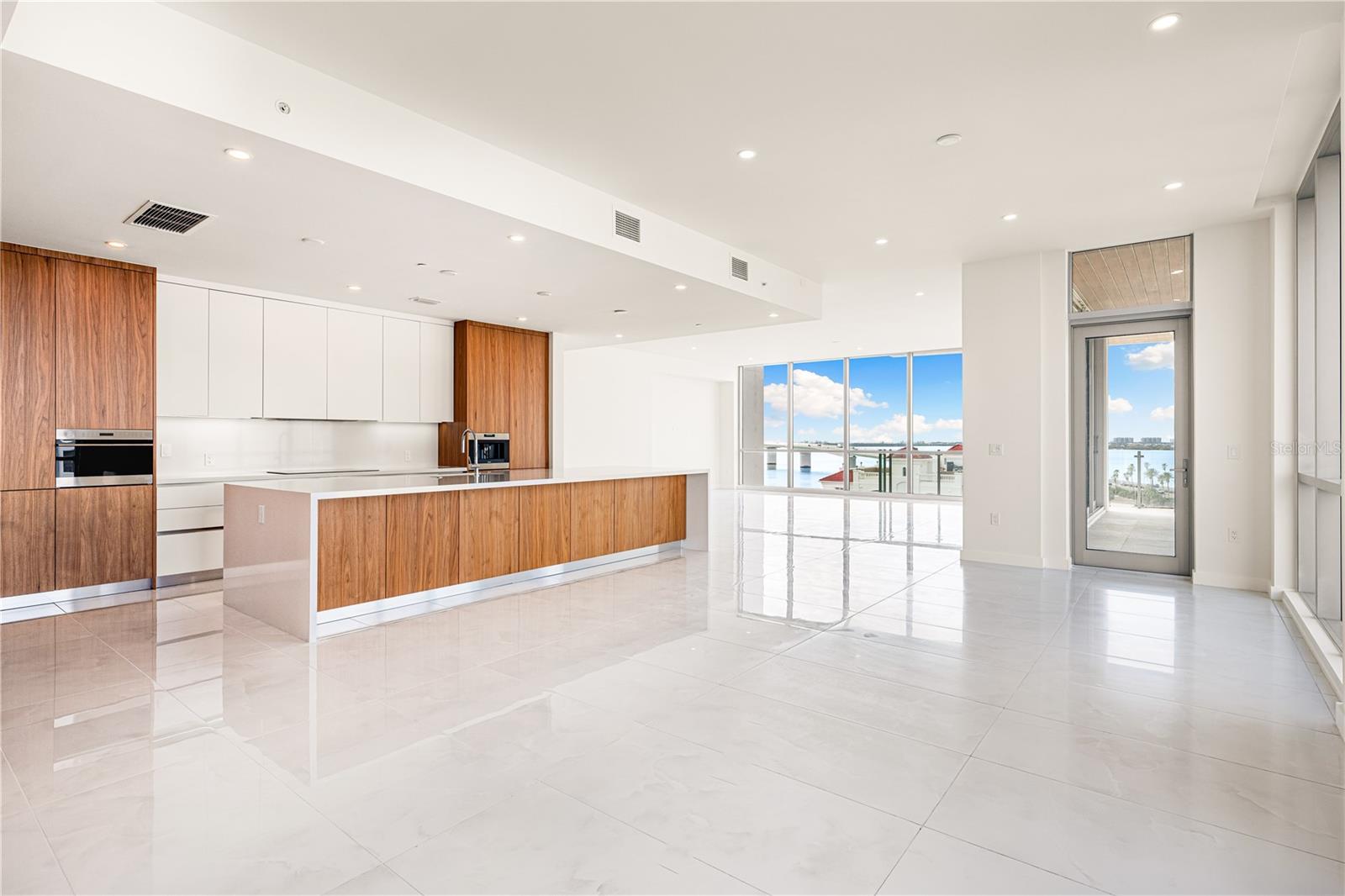 111 GOLDEN GATE PT #701PH, SARASOTA, FL, 34236
