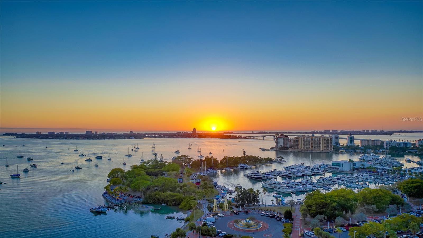 111 GOLDEN GATE PT #701PH, SARASOTA, FL, 34236