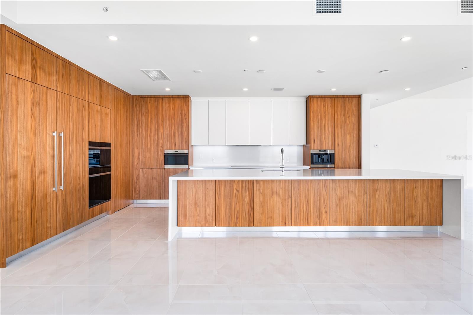 111 GOLDEN GATE PT #701PH, SARASOTA, FL, 34236