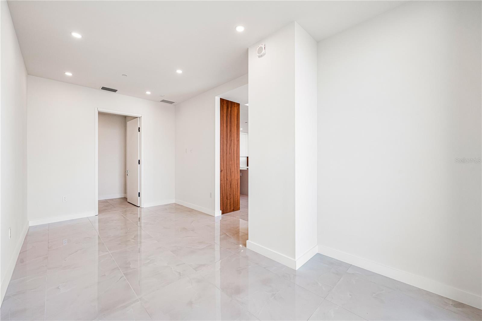 111 GOLDEN GATE PT #701PH, SARASOTA, FL, 34236