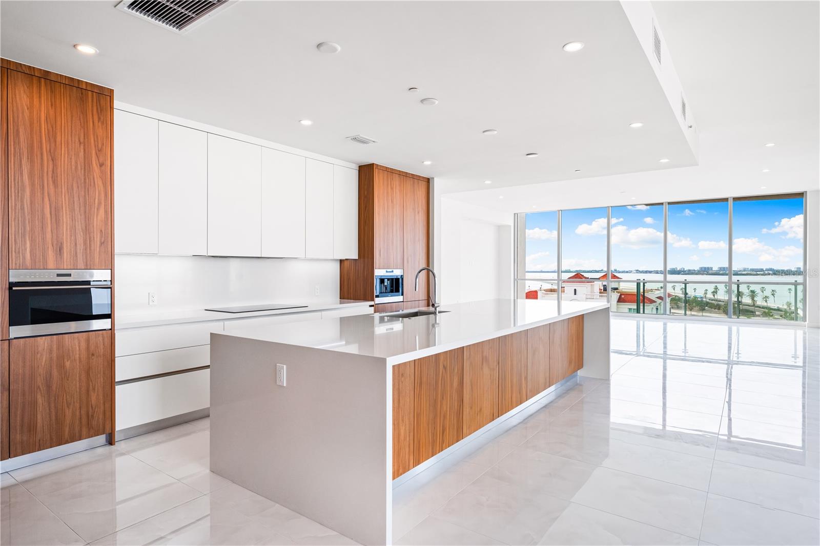 111 GOLDEN GATE PT #701PH, SARASOTA, FL, 34236