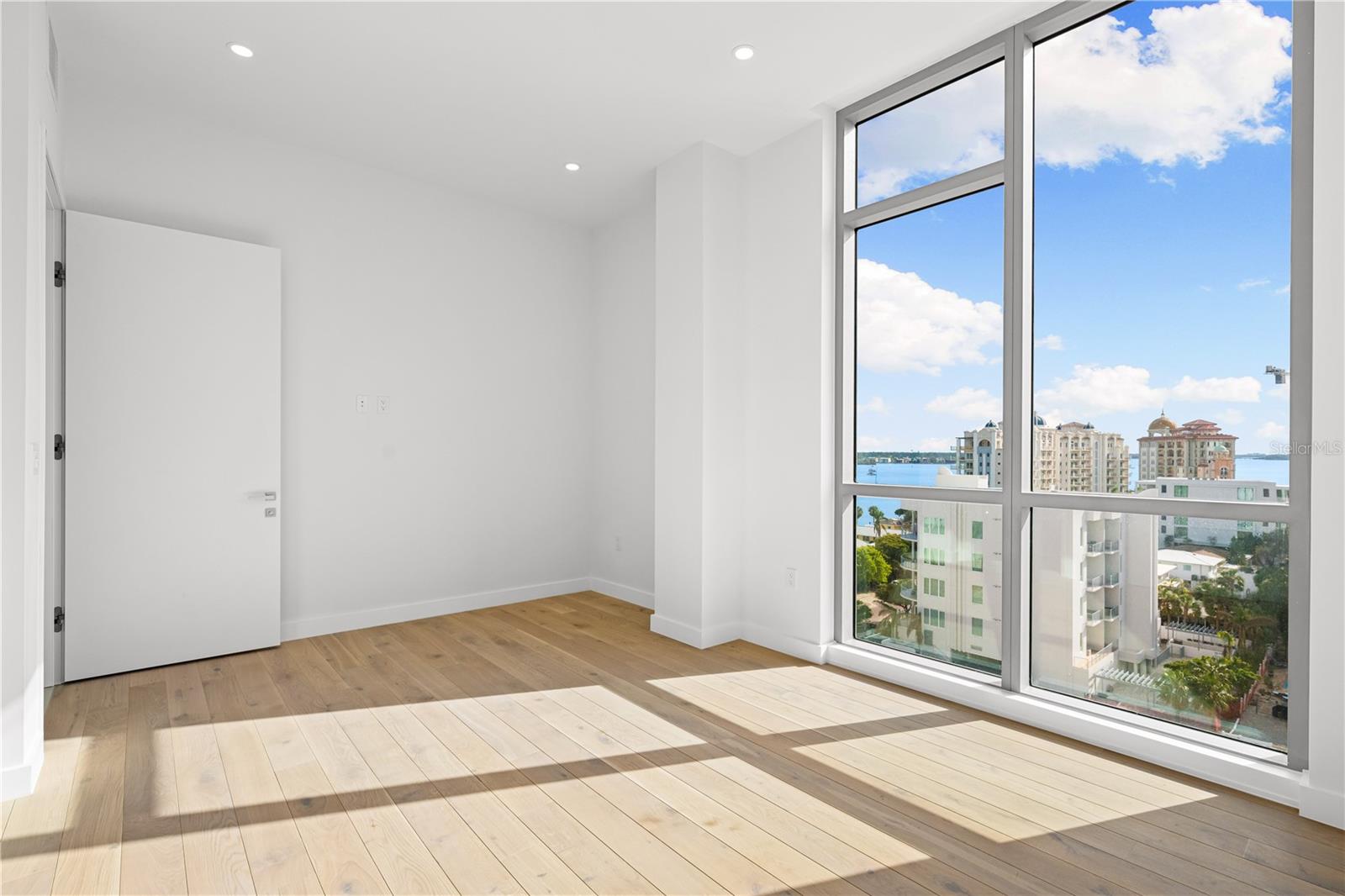 111 GOLDEN GATE PT #701PH, SARASOTA, FL, 34236